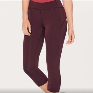 LIKE NEW IN MOVEMENT Crop burgundy maroon In Movement Leggings